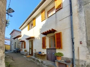 VILLE SAN PIETRO - Casa di paese con magazzini - VENDITA