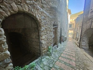 CERIANA - Cantina con rampa - VENDITA