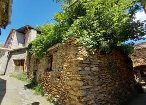 ARMO - Rustico 340 mq da riattare completamente - VENDITA