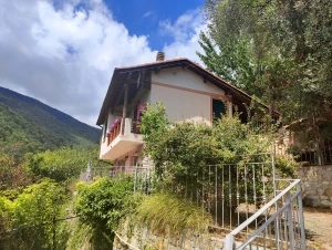 CERIANA - Casetta indipendente con terreno - VENDITA